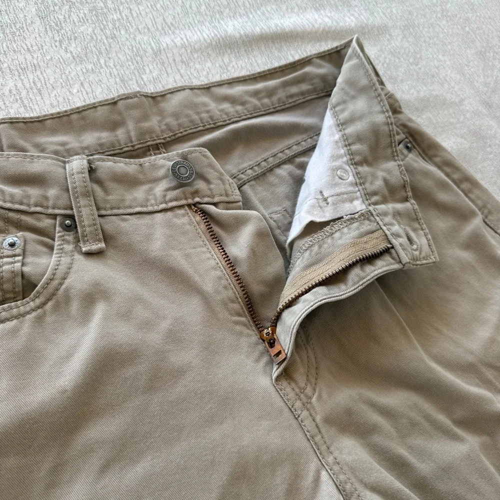 Levi's 514 Straight Fit Pants Mens 32x30 Khaki Tan Stretch Cotton Twill 5 Pocket